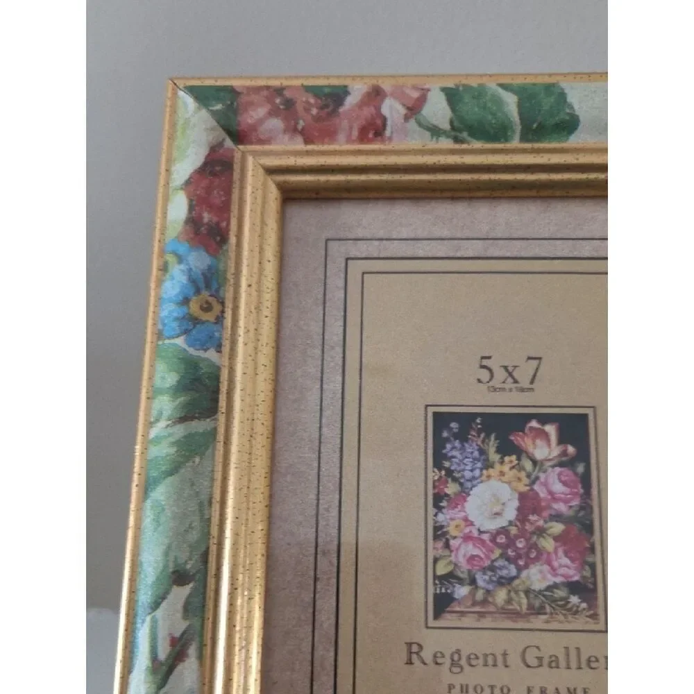 Regent Floral Picture Frame